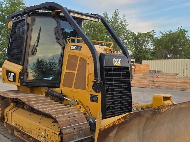 2017-caterpillar-d5k2-xl-image-49