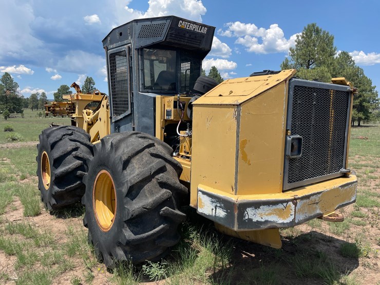 2010-caterpillar-553-image-5
