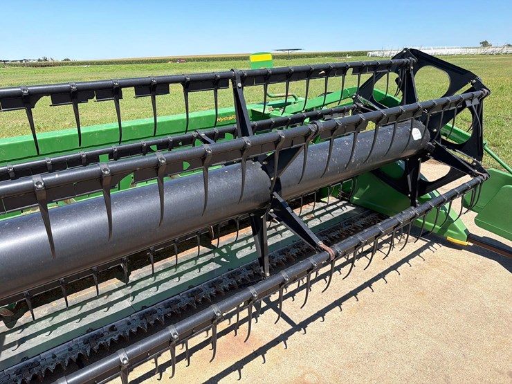 john-deere-630f-image-13
