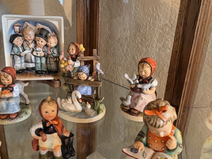 figurine-set,-goebel-west-germany,-winner-takes-the-entire-set-(12-pieces)-image-9