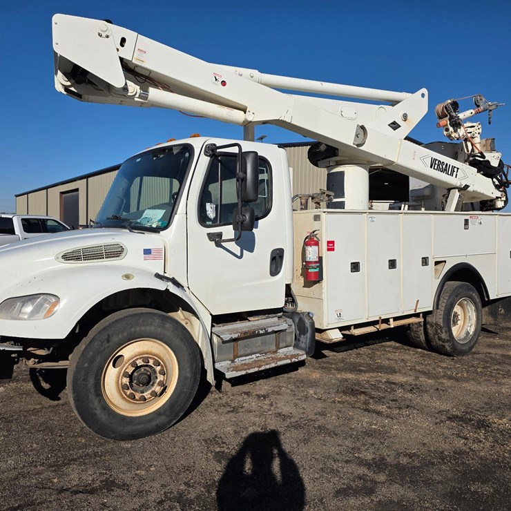 2014 Freightliner Bucket Truck