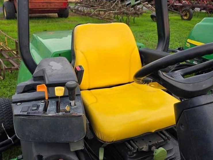 2005-john-deere-3225c-image-35