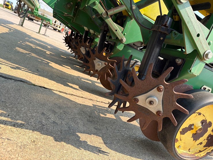 1994-john-deere-7200-image-14