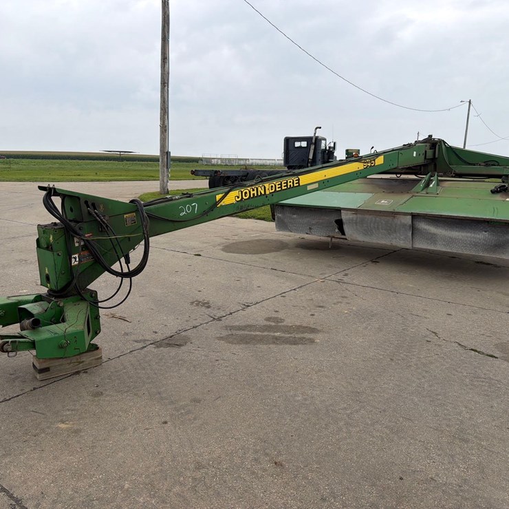 JOHN DEERE 945