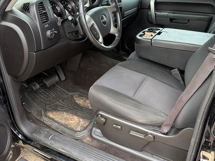 2012-gmc-sierra-1500-image-33