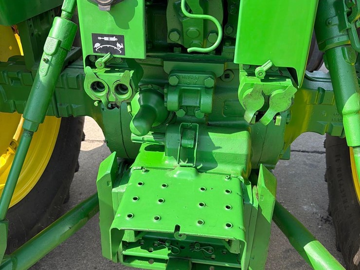 john-deere-4020-image-10