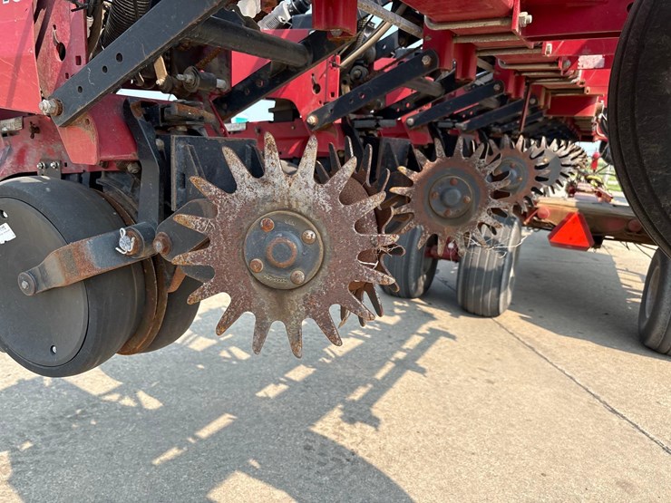 2011-case-ih-1240-image-50