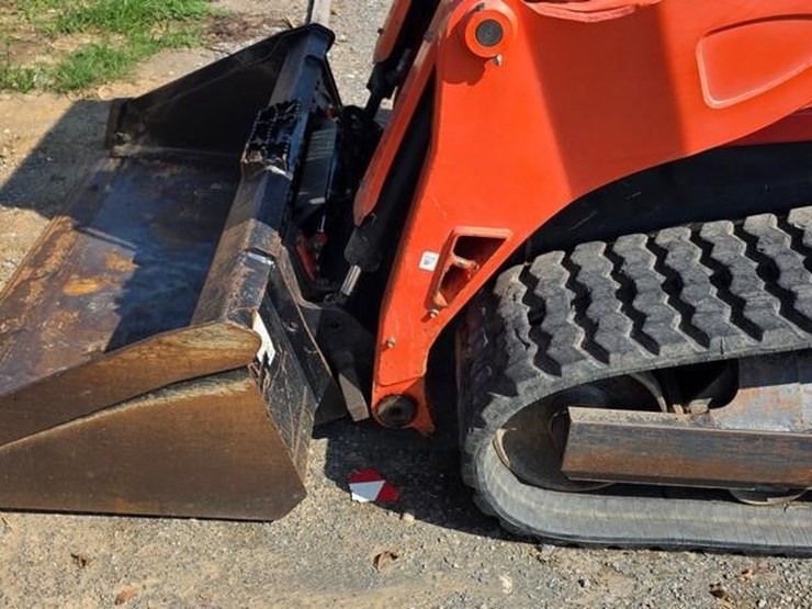 kubota-svl75-2-image-8