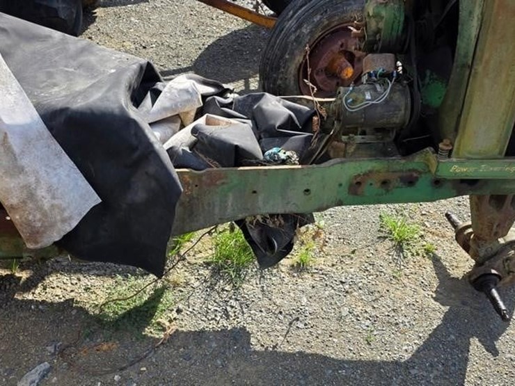 john-deere-tractor-(not-running)-image-5