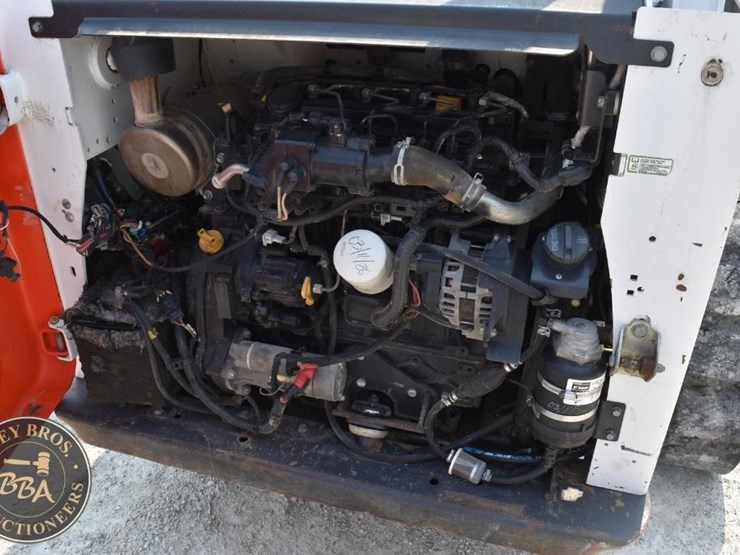 2019-bobcat-t740-image-29