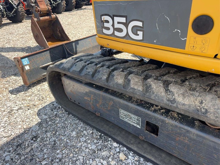 2020-deere-35g-image-16
