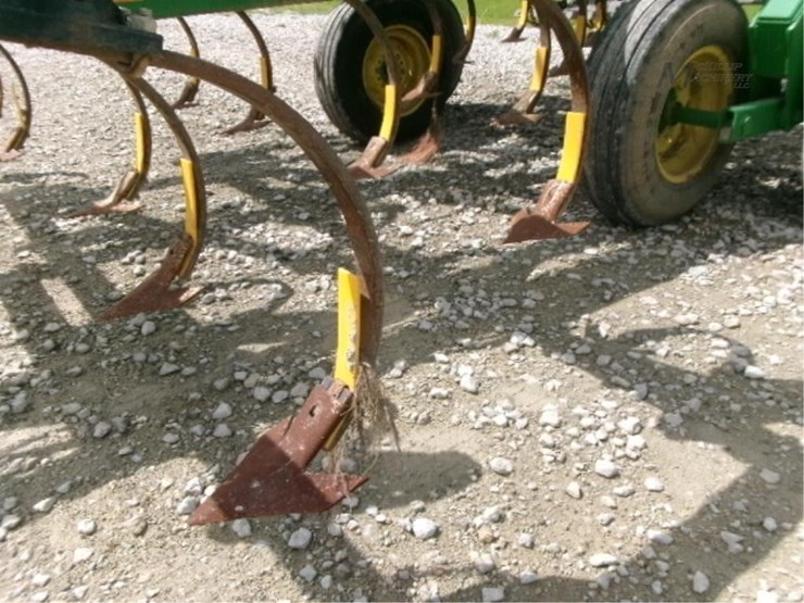 2001-john-deere-980-image-16