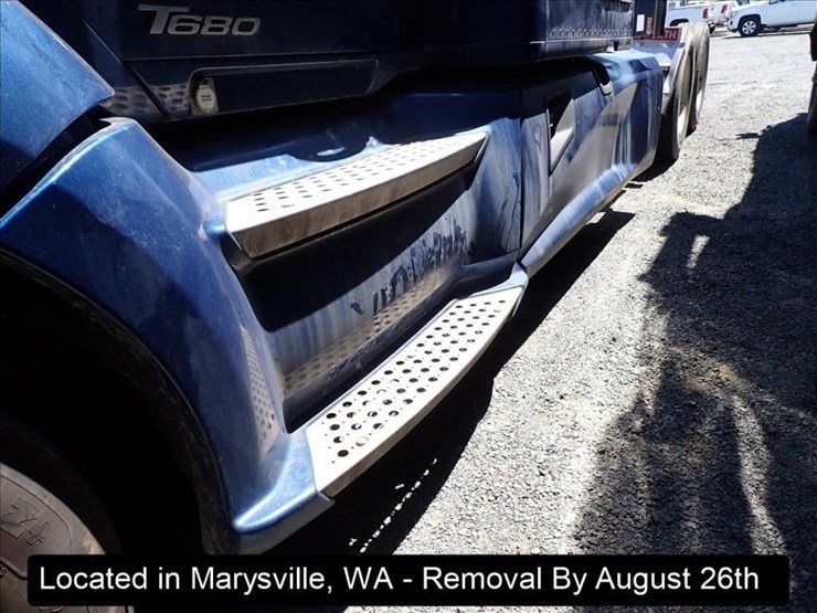 2017-kenworth-t680-image-23