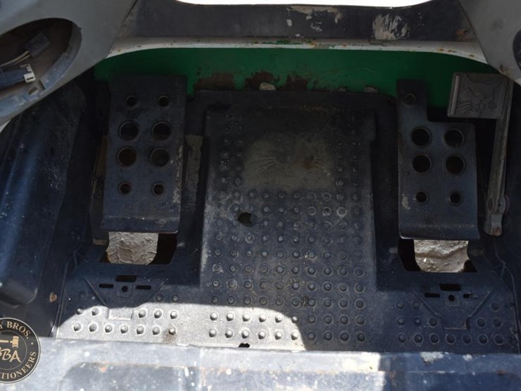 2016-bobcat-t740-image-87