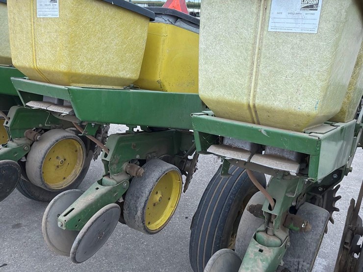 john-deere-7000-image-21