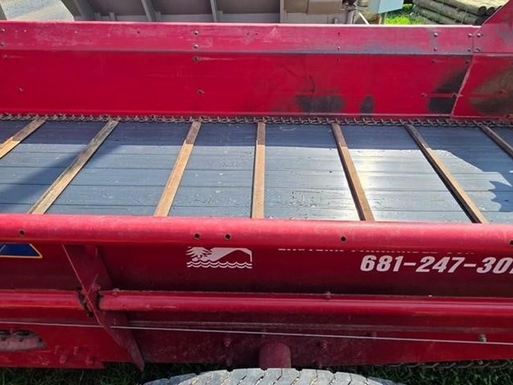 2019-new-holland-165-image-22