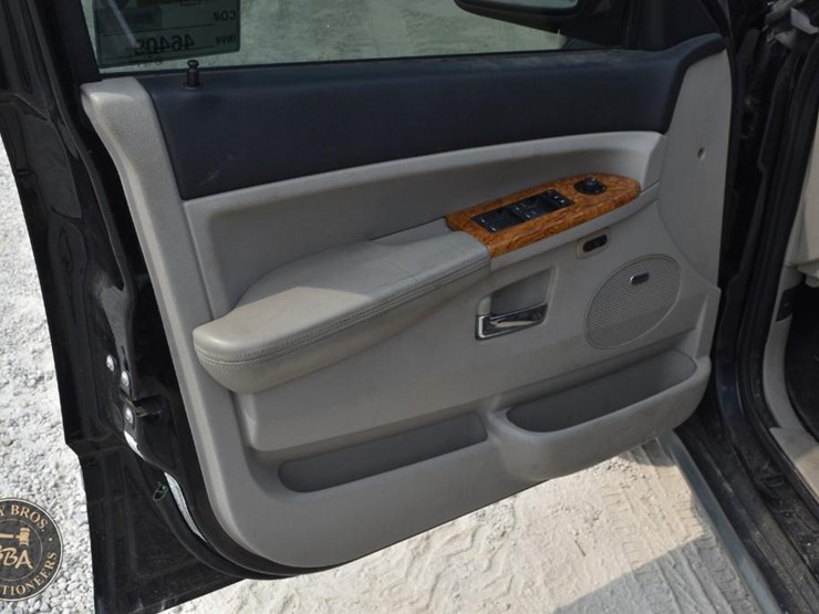 2009-jeep-grand-cherokee-limited-image-15