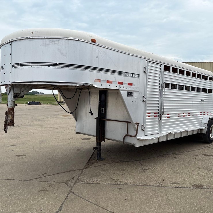 1989 Kiefer Built 7ft x 22ft Aluminum Gooseneck Livestock Trailer