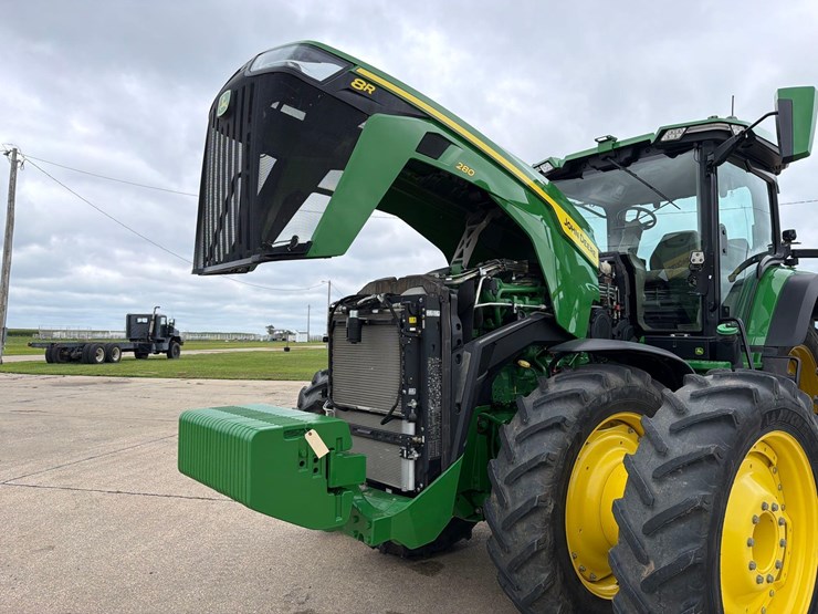 2022-john-deere-8r-280-image-42