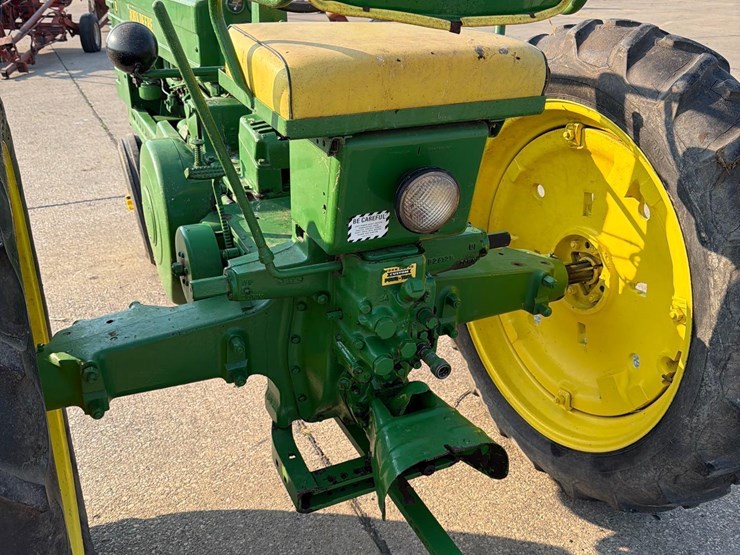 john-deere-b-image-7