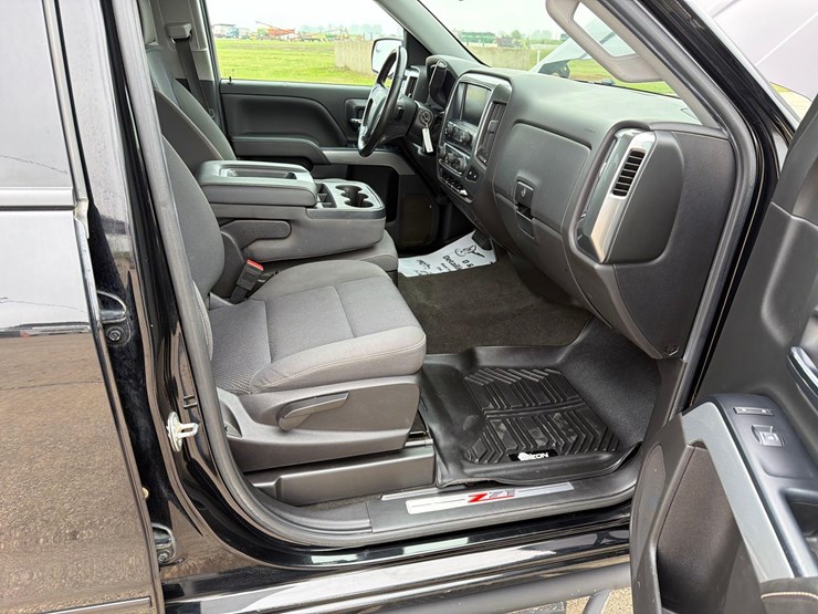 2018-chevrolet-1500-image-43