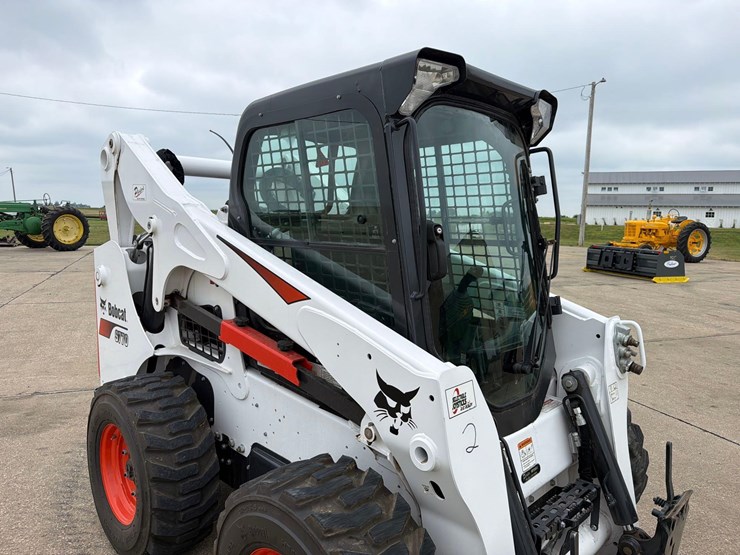 2022-bobcat-s770-image-18