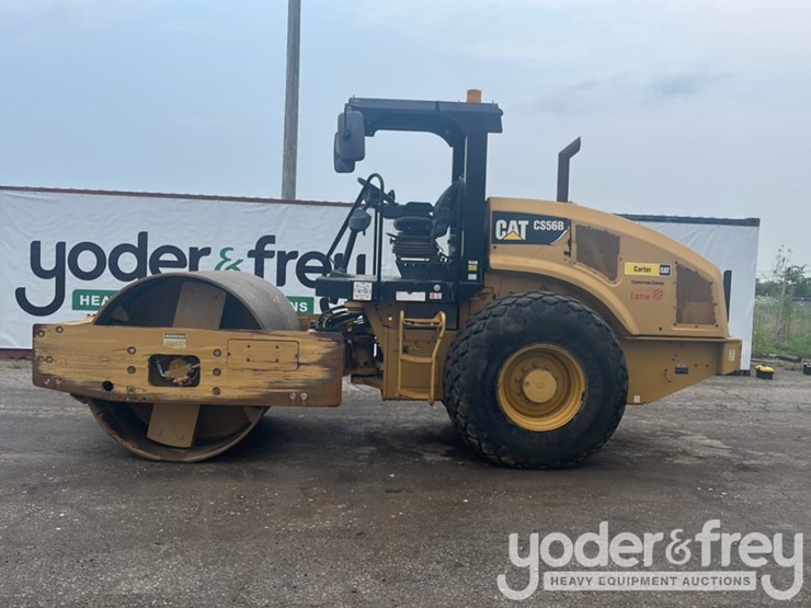 2016-caterpillar-cs56b-image-2