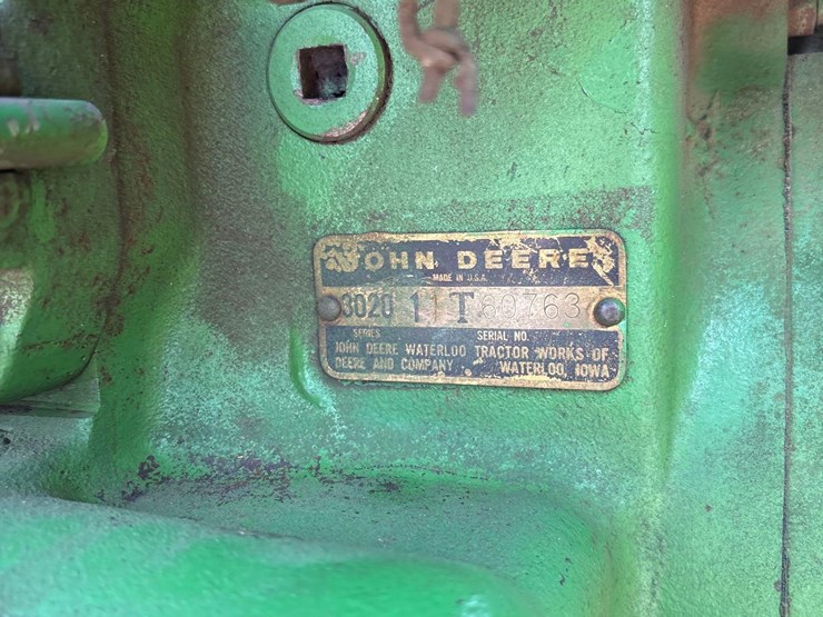 john-deere-3020-image-24