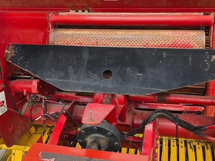 new-holland-br7060-image-22