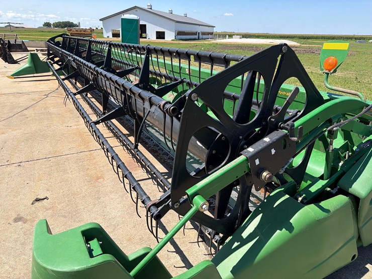 john-deere-630f-image-16