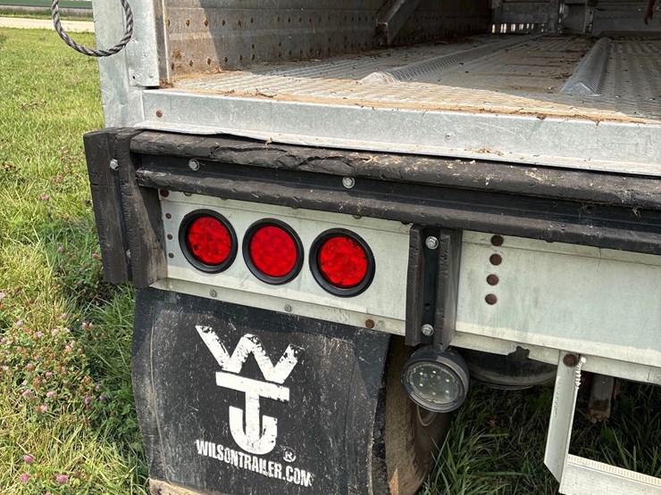 2014-wilson-livestock-trailer-image-65