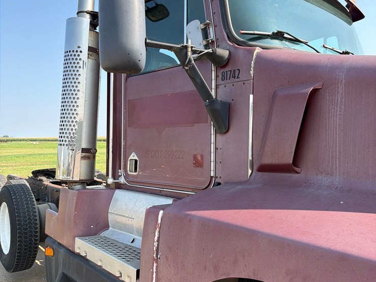 1993-kenworth-t600-image-19