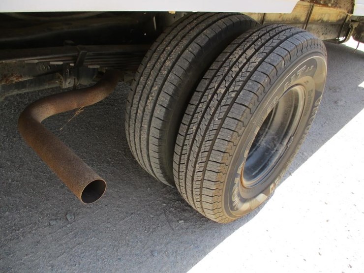 2006-ford-e450-image-15
