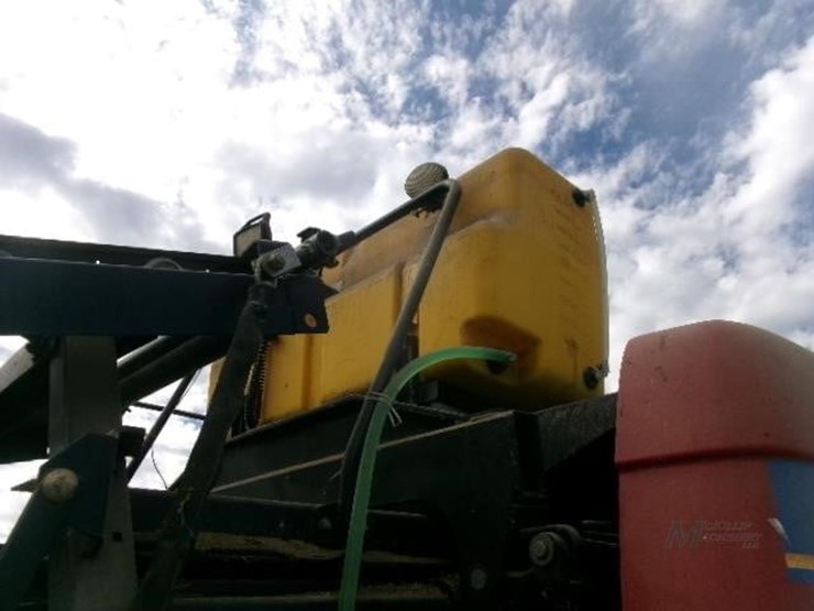 new-holland-big-baler-340-image-10