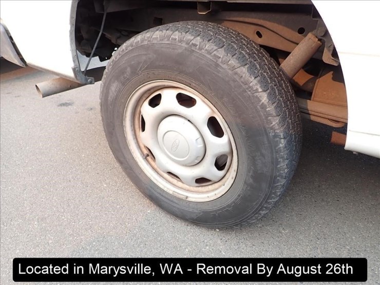 2013-ford-f150-xl-image-19