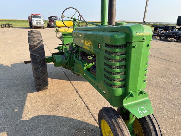 john-deere-b-image-14
