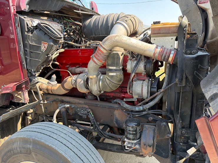 2010-kenworth-t660-image-60