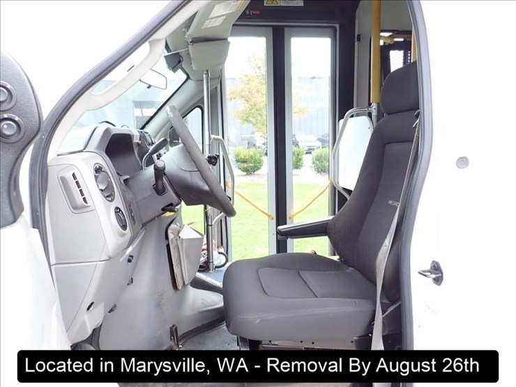 2015-ford-e450-image-8