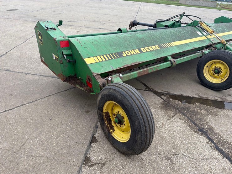 john-deere-220-image-4