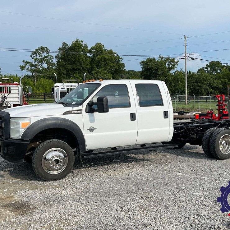 2014 FORD F550 XL