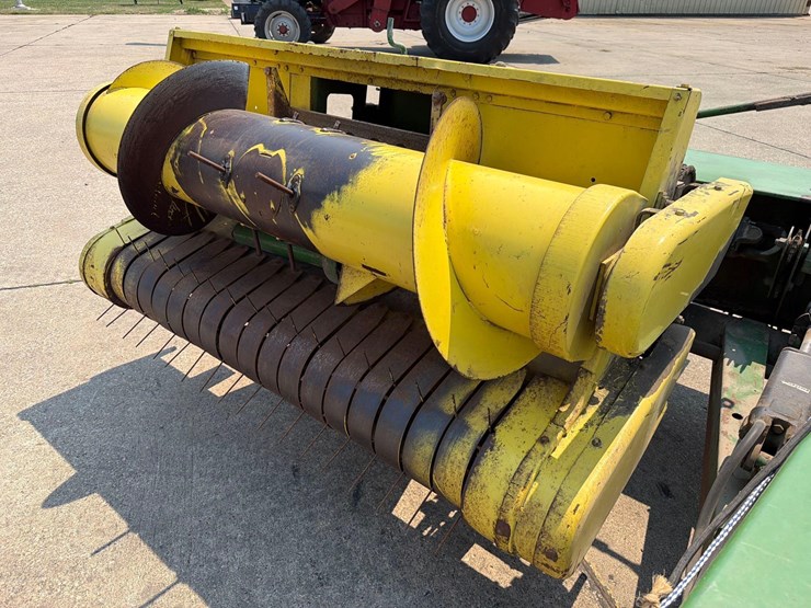john-deere-3800-image-11