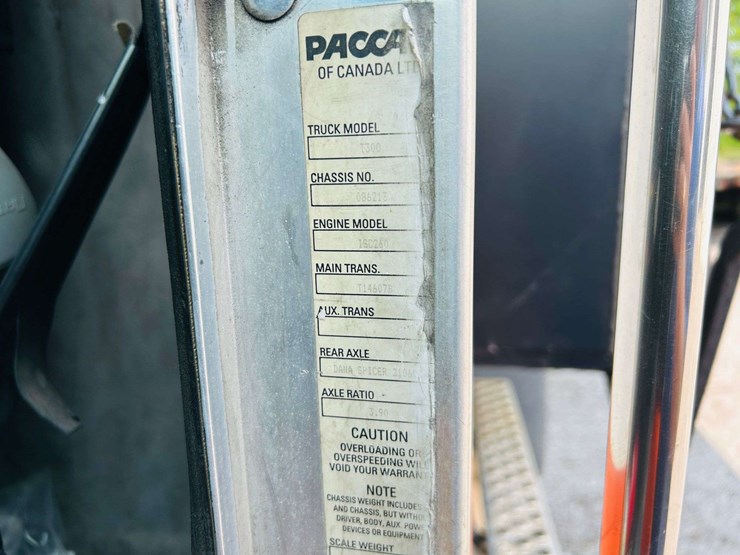 2005-kenworth-t300-image-66