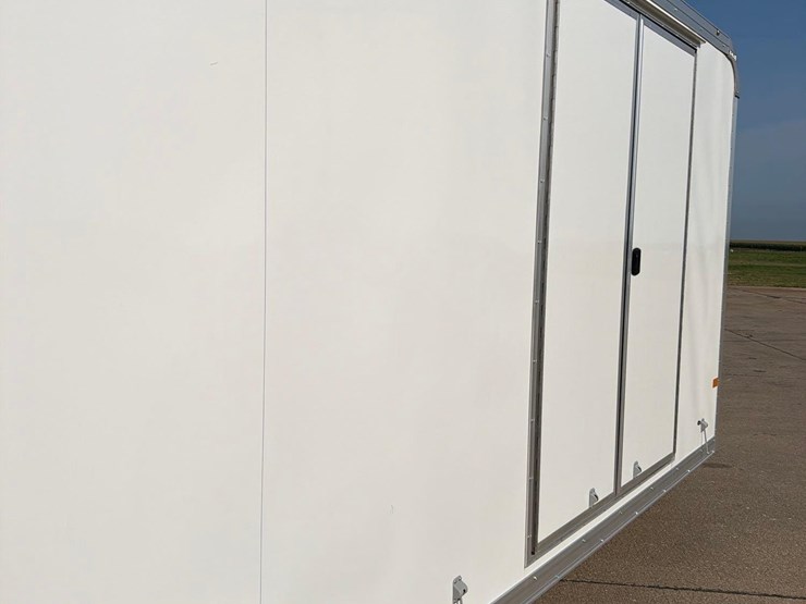 2020--haulmark-grizzly-hd-8-1/2ft-x-24ft-enclosed-trailer----like-new-image-21