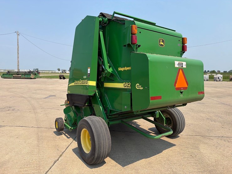 john-deere-582-image-2