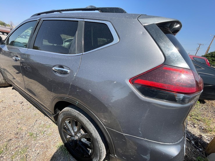 2018-nissan-rogue-image-110
