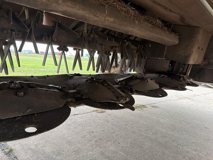 john-deere-945-image-25