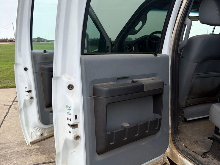 2010-ford-f350-image-42