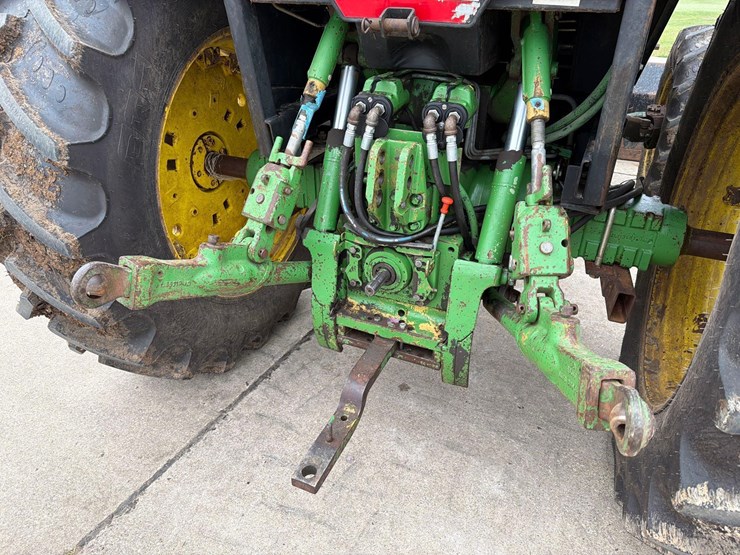 john-deere-3155-image-8
