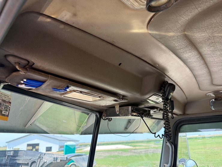 2007-peterbilt-379-image-49