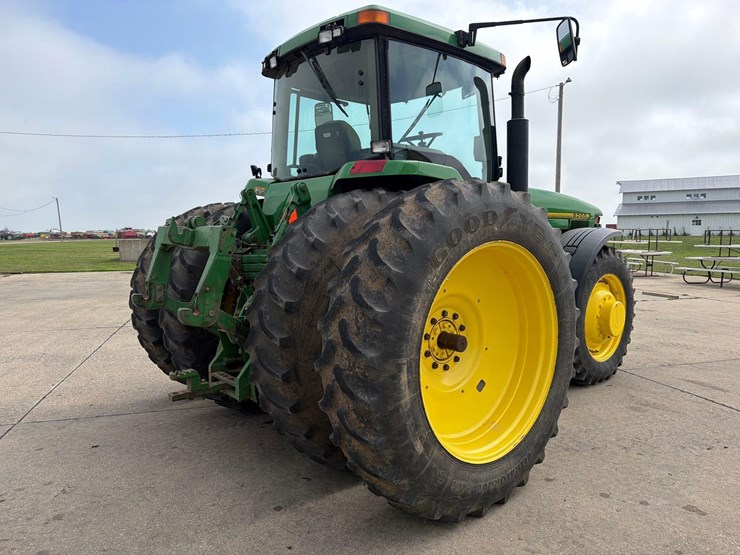 john-deere-8200-image-5